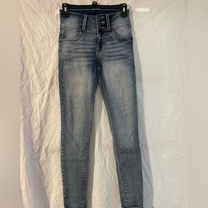 Wallflower sassy high rise jeans size 3